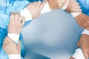 子宫弯曲试管多少钱？子宫弯曲做试管移植冻囊胚一次多少钱？